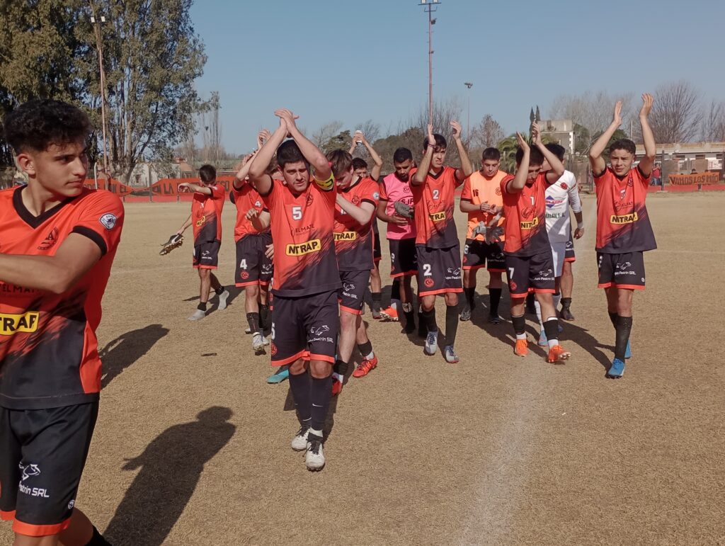 Tercera División: ganó Atlético Ameghino y es puntero con F.C.Bunge.
