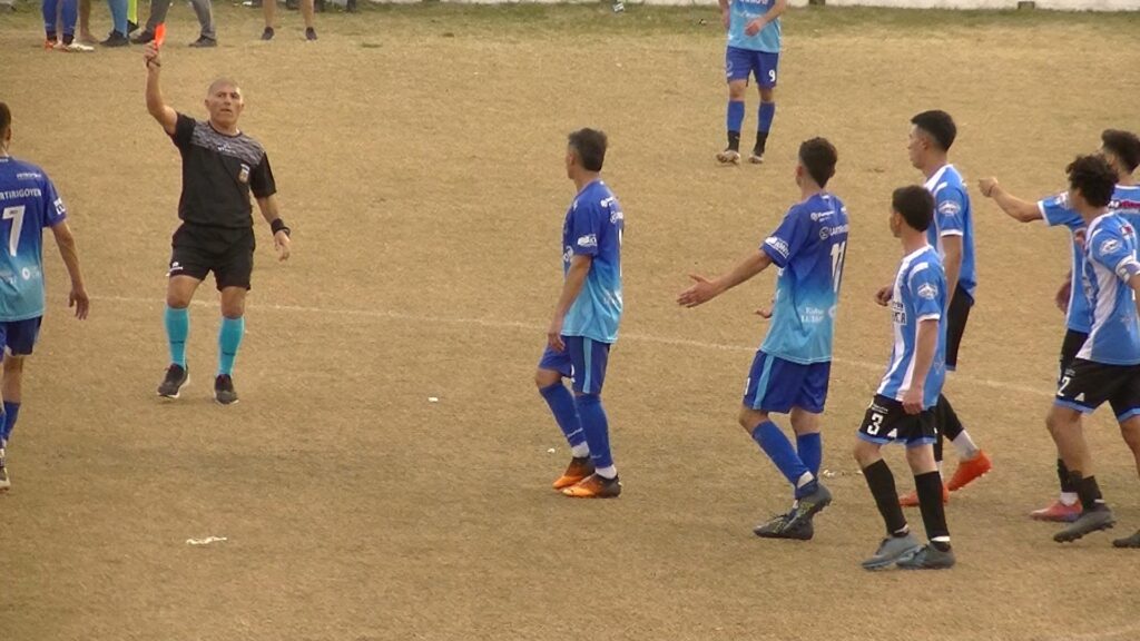 Los árbitros de la 12da fecha del torneo Clausura de la Liga de Villegas.