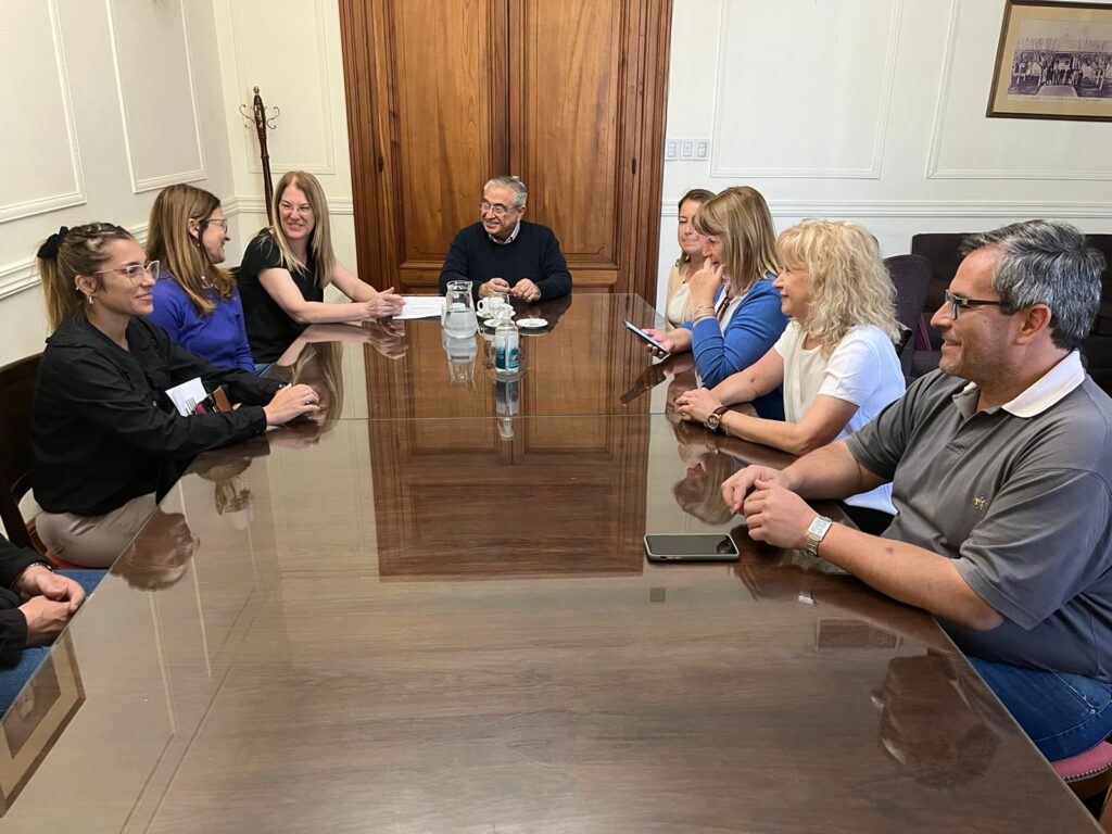 Continúa la transición en General Villegas: trabajo conjunto para un traspaso ordenado.