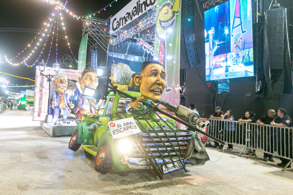 Comenzaron a abonarse los premios del Carnavalincoln 2024.