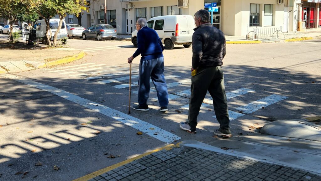 Lincoln: se construyen nuevas rampas de acceso en veradas de la ciudad.