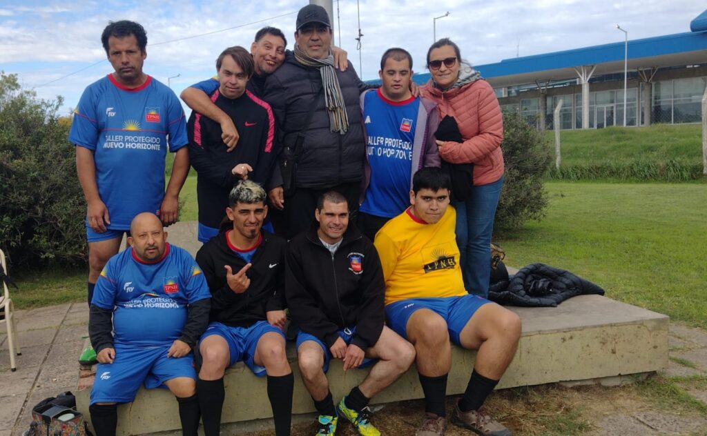 Deportistas del Taller Protegido participaron de la “Liga de Fútbol inclusiva” en Junín.
