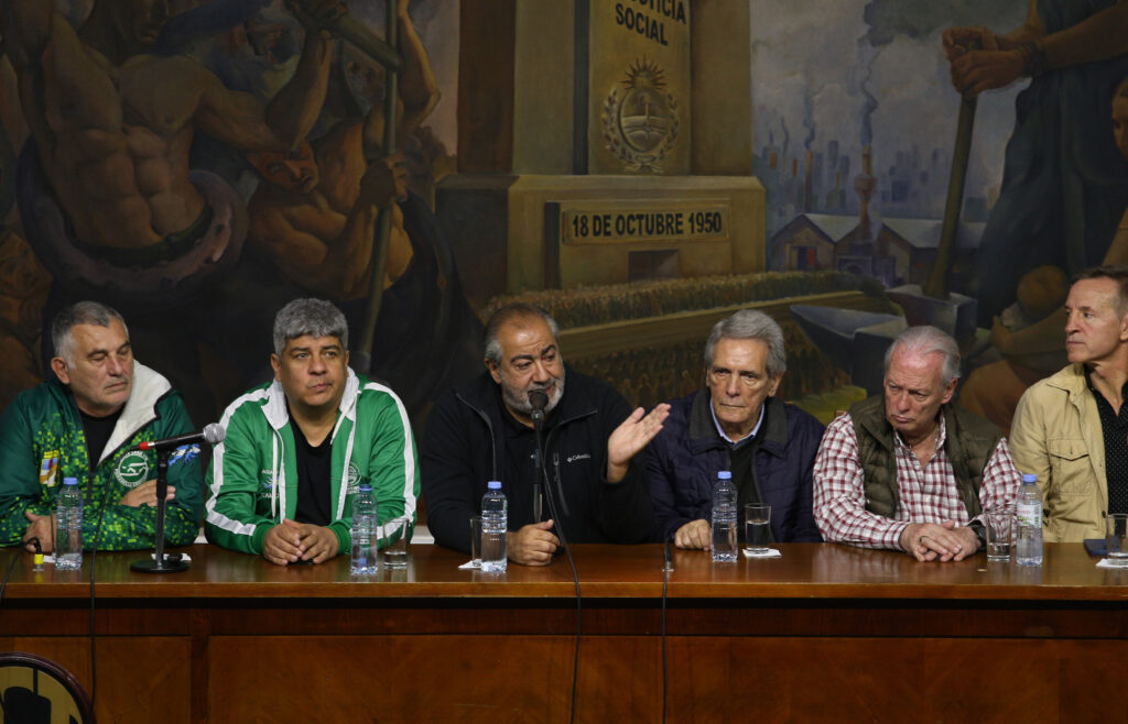 Paro general: la CGT concreta hoy su segunda medida contra Milei y se tensa la relación con el gobierno.