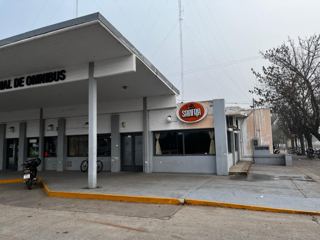 Oportunidad gastronómica: Licitan confitería y restaurante en Terminal de Ameghino.