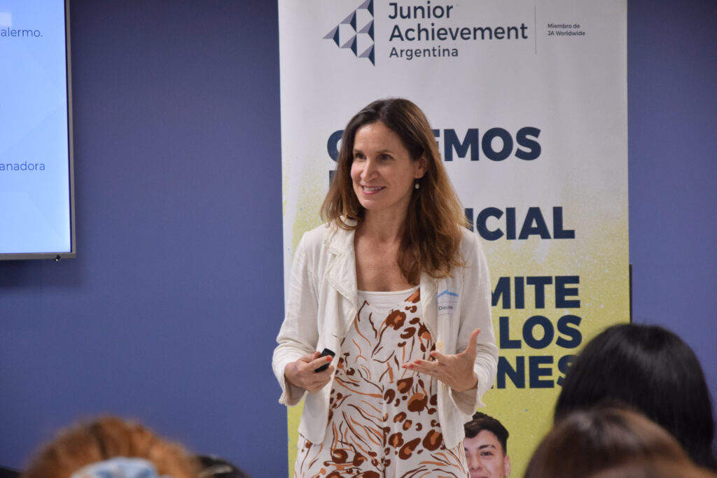 Diana Silveira, coordinadora del programa Mujeres Emprendedoras.
