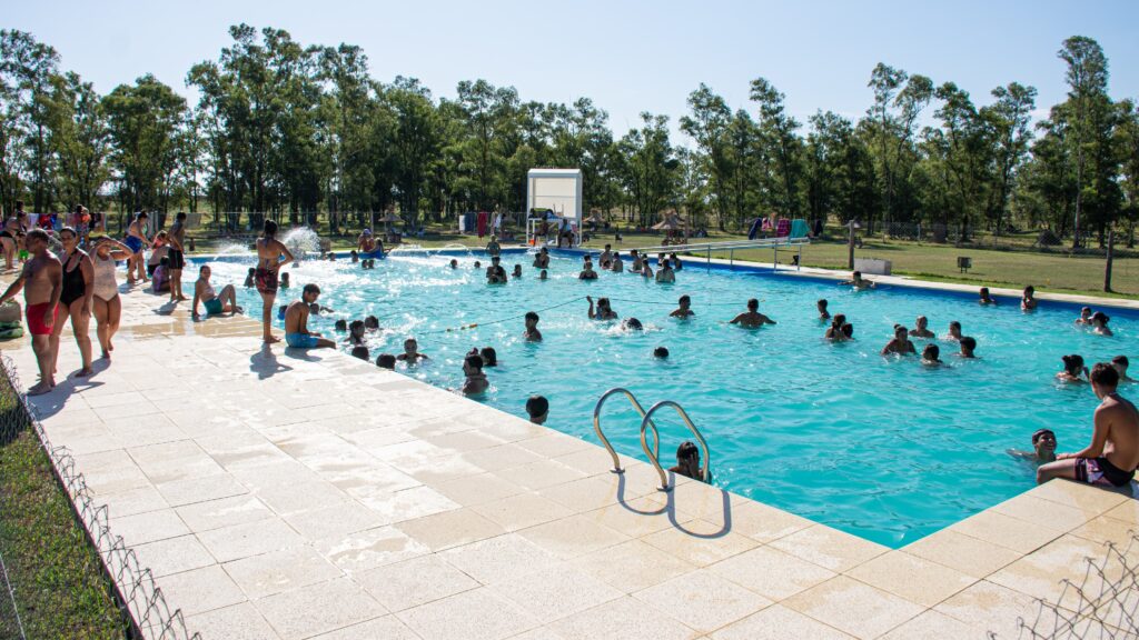 Último fin de semana para disfrutar la pileta del Parque Municipal de Ameghino.