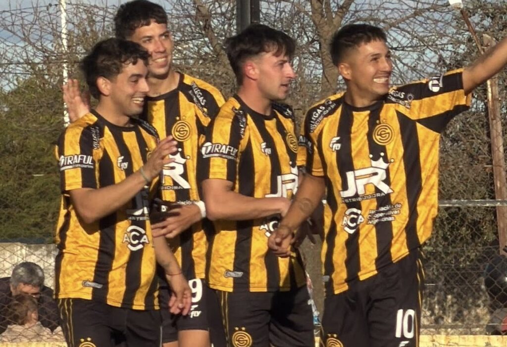 Sportivo goleó, aprovechó la caída de Ingeniero y se escapó en la cima del Apertura. Foto: Facebook Sportivo Villegas.