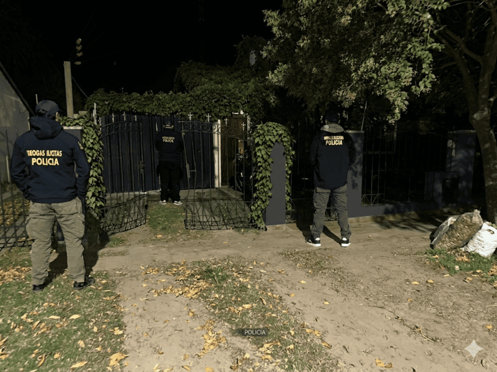 Desbaratan puntos de venta de drogas en Ameghino.