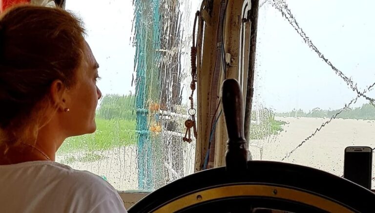 Día de la Mujer Rural: Analía, la líder ganadera que enfrenta El Niño y lucha por salvar su hacienda